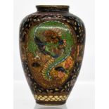Kleine CloisonnÃ©-Vase, China, wohl 19. Jh. brKupfer/Messing mit polychromem Emaille-CloisonnÃ©