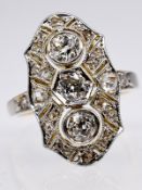 Art Deco Ring mit Altschliff-Diamanten und Diamantrosen, zus. ca. 0,7 ct, um 1920-1930. br585/-