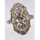 Art Deco Ring mit Altschliff-Diamanten und Diamantrosen, zus. ca. 0,7 ct, um 1920-1930. br585/-