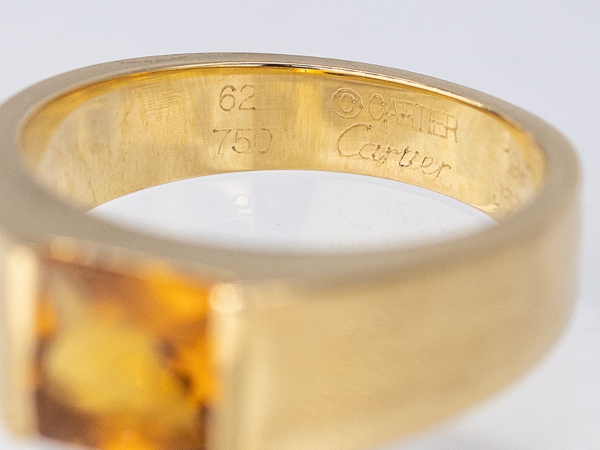 Cartier-Ring mit Citrin-CarrÃ©, Paris, datiert 1997. br750/- Gelbgold. Gesamtgewicht ca. 15 g. - Image 2 of 3