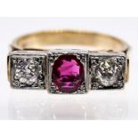 Art Deco-Ring mit Rubin ca. 0,40 ct und 2 Altschliff-Diamanten, zus. ca. 0,50 ct, um 1920. br585/-