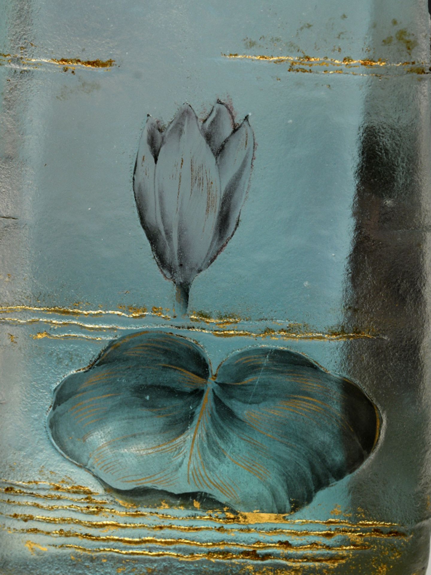 Jugendstilvase mit Seerosendekor, Daum Nancy, um 1900. brFarbloses Glas, hellblau-opalisierend - Image 7 of 9