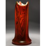 Jugendstil-Vase, wohl BÃ¶hmen, Anfang 20. Jh. brFarbloses Glas, hellrotfarbig hinterfangen mit grÃ¼