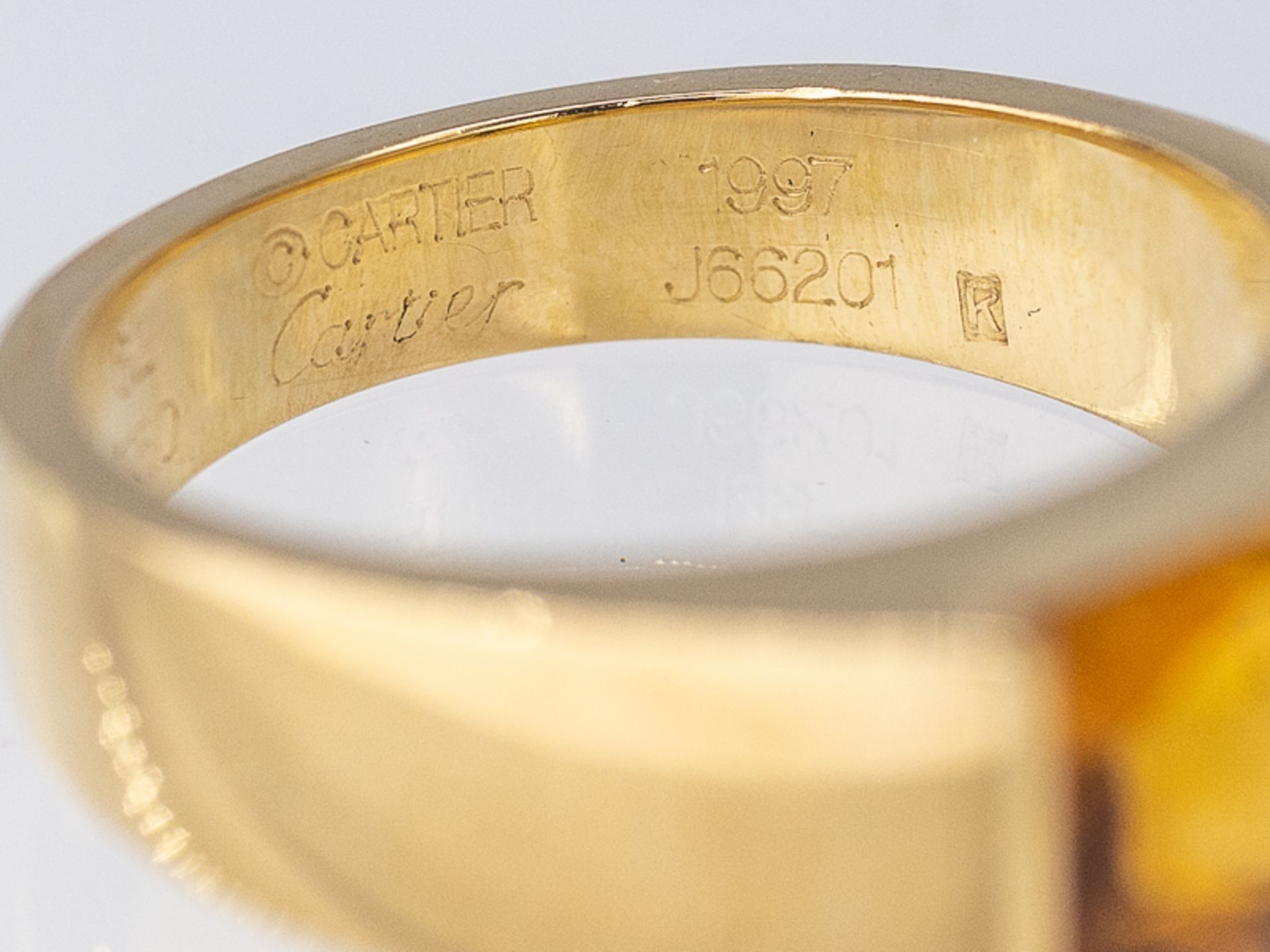 Cartier-Ring mit Citrin-CarrÃ©, Paris, datiert 1997. br750/- Gelbgold. Gesamtgewicht ca. 15 g. - Image 3 of 3