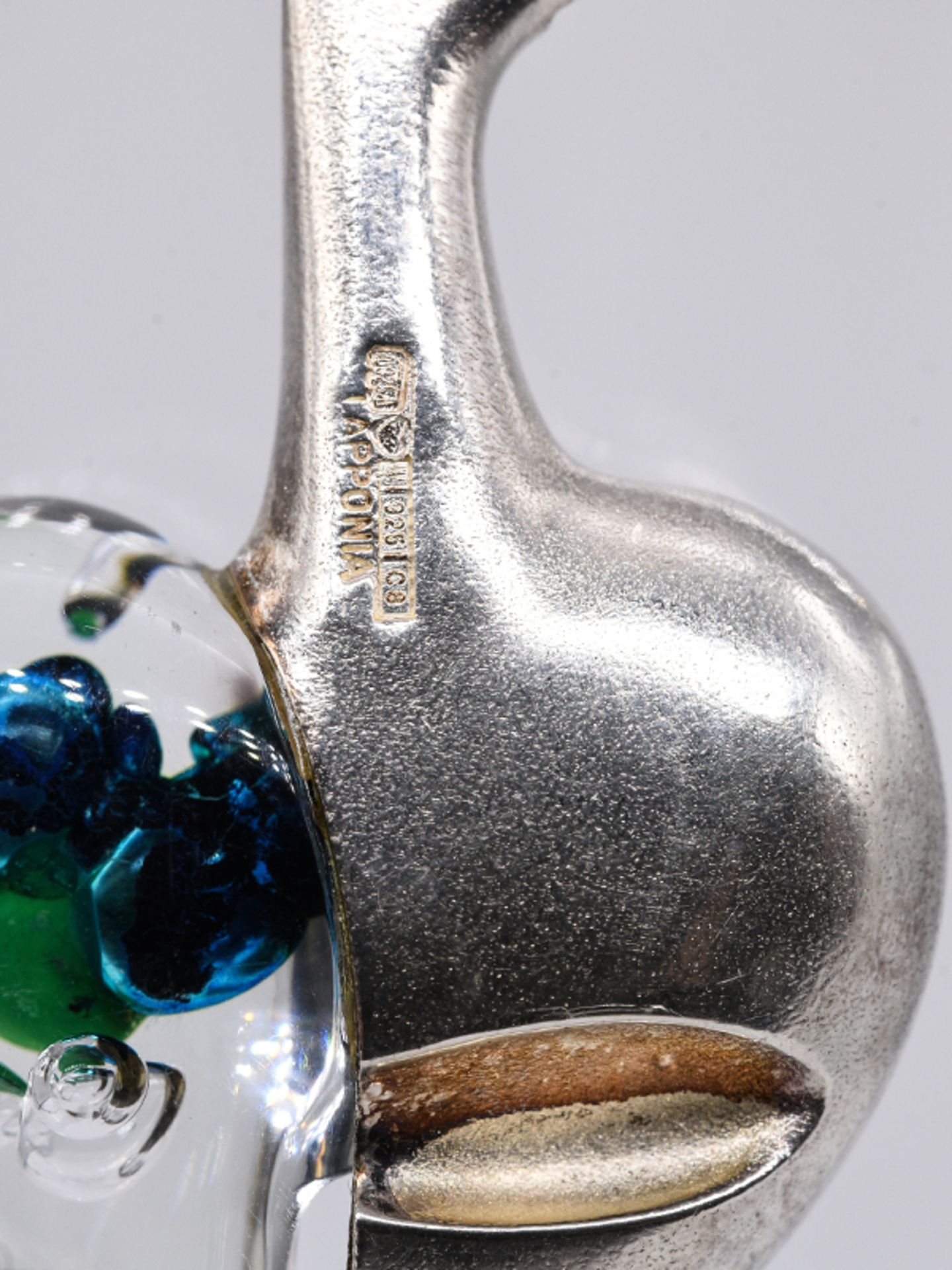Lapponia-AnhÃ¤nger aus Silber und Acryl / Lucite mit langer Collierkette, Modell "Kuilimandjaro ( - Bild 4 aus 5