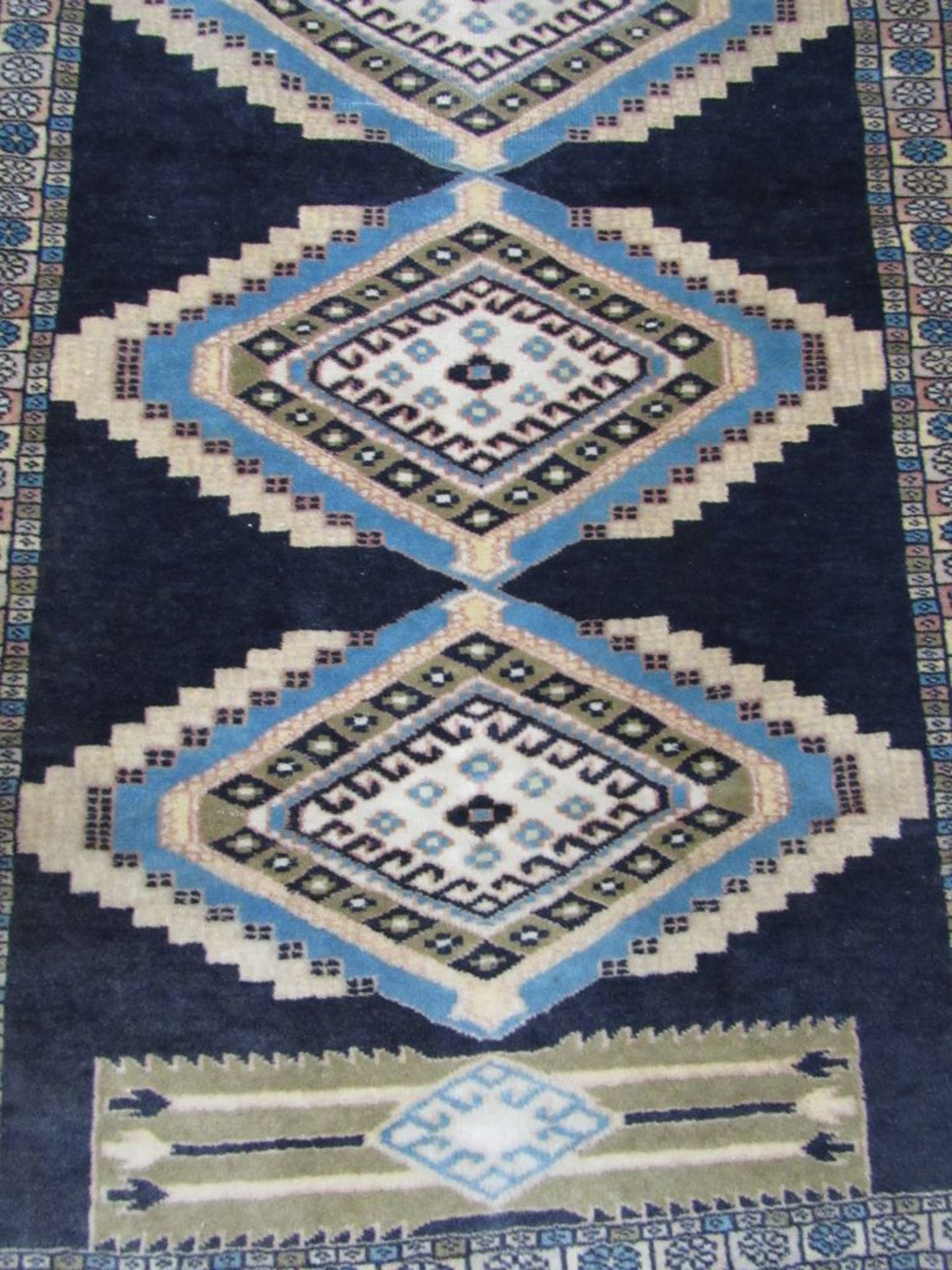Antiker handgeknüpfter Orientteppich blaugrundig fein geknüpft Seidenanteilig 150x95cm - Image 2 of 6