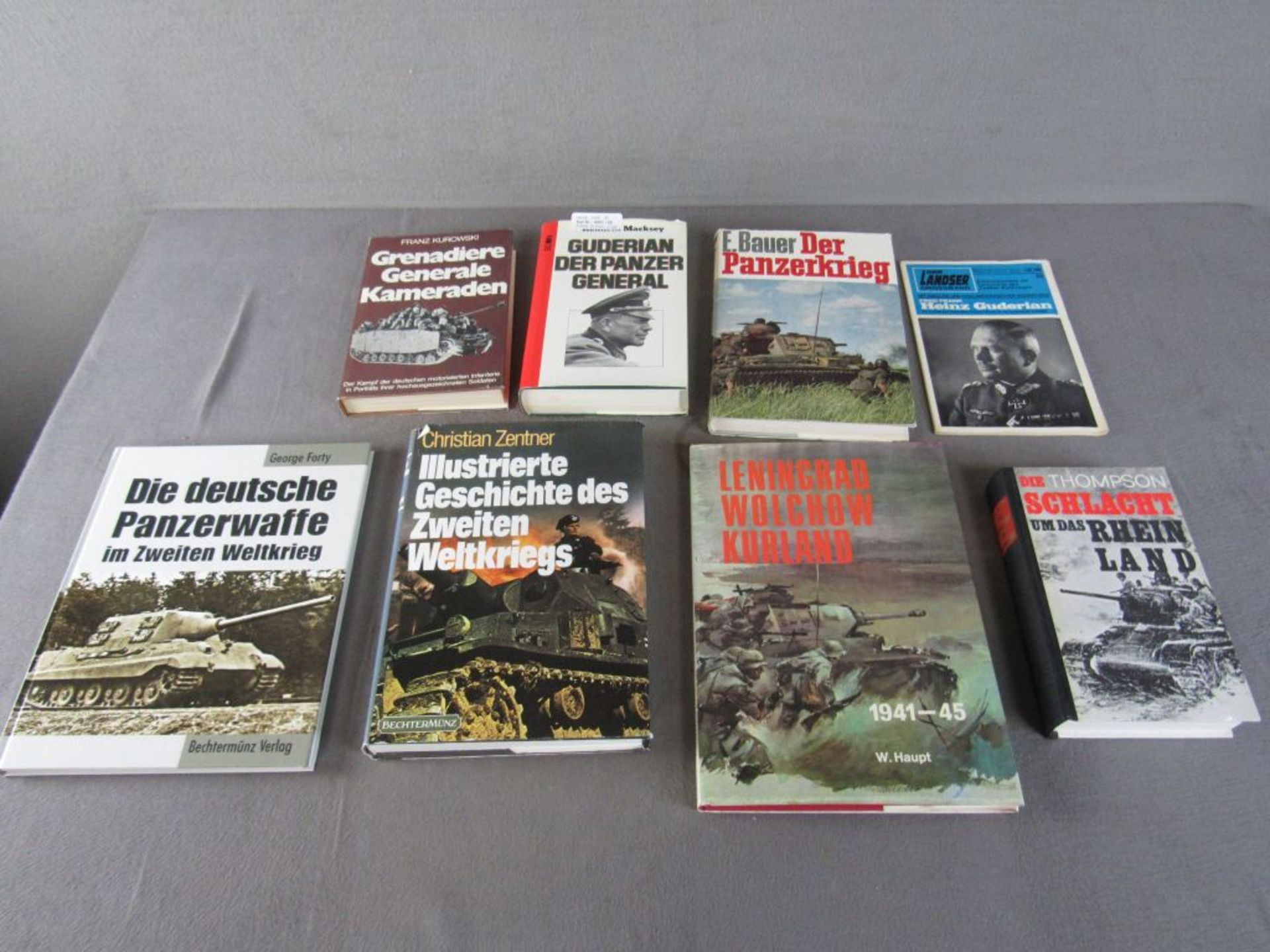 Konvolut Bücher 8 Stück über Panzer interessante Stücke anbei