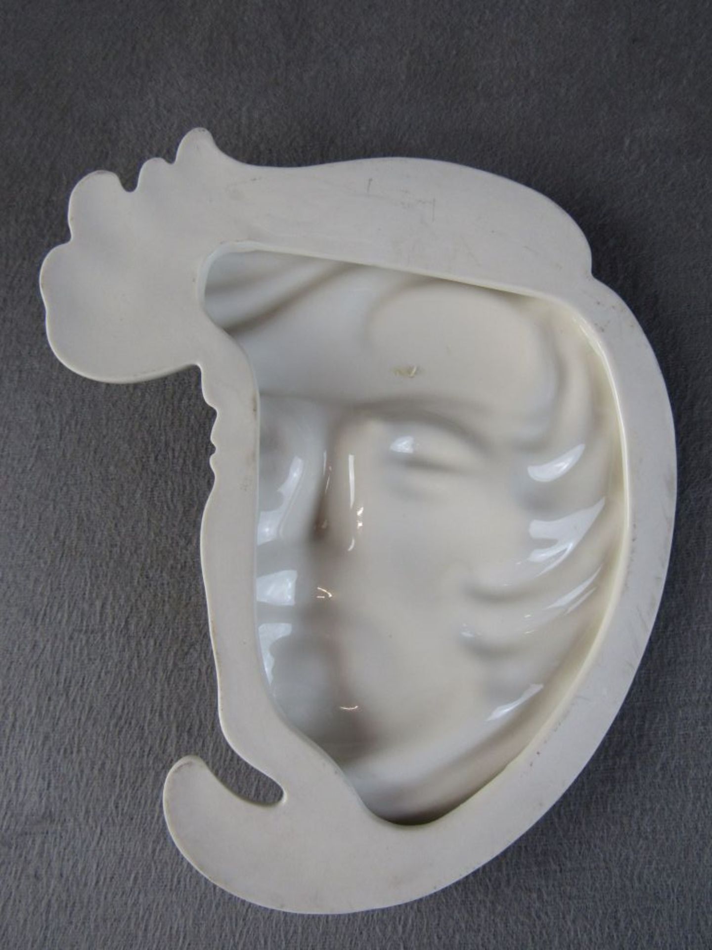Wandmaske Porzellan weiblich 18x16cm - Bild 2 aus 4
