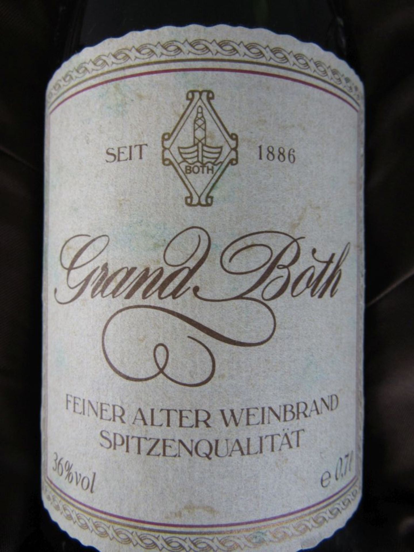 Eine Flasche Weinbrand in Schatulle Grand Both + 3 Flaschen Wein - Image 3 of 7