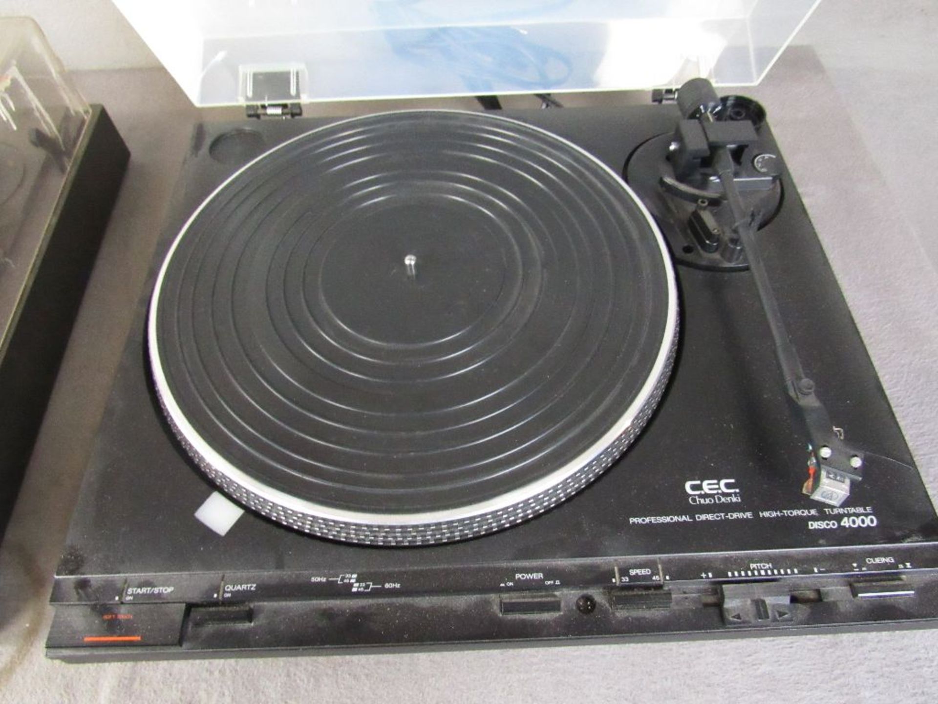 Zwei Plattenspieler 1x Dual 1xCuo denki Disco 4000 Turntable ungeprüft - Image 2 of 9