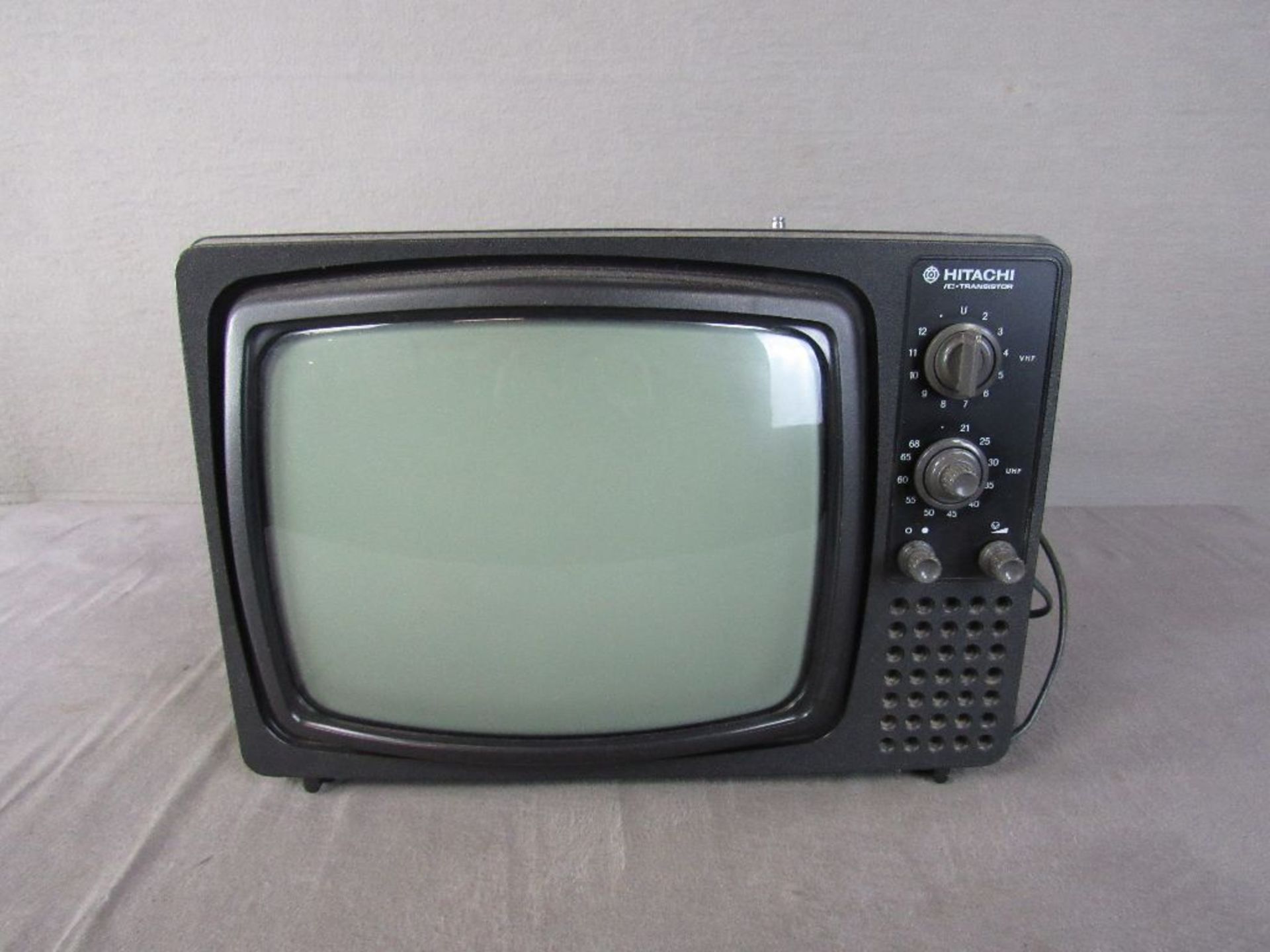 Fernseher Vintage 70er Jahre grün