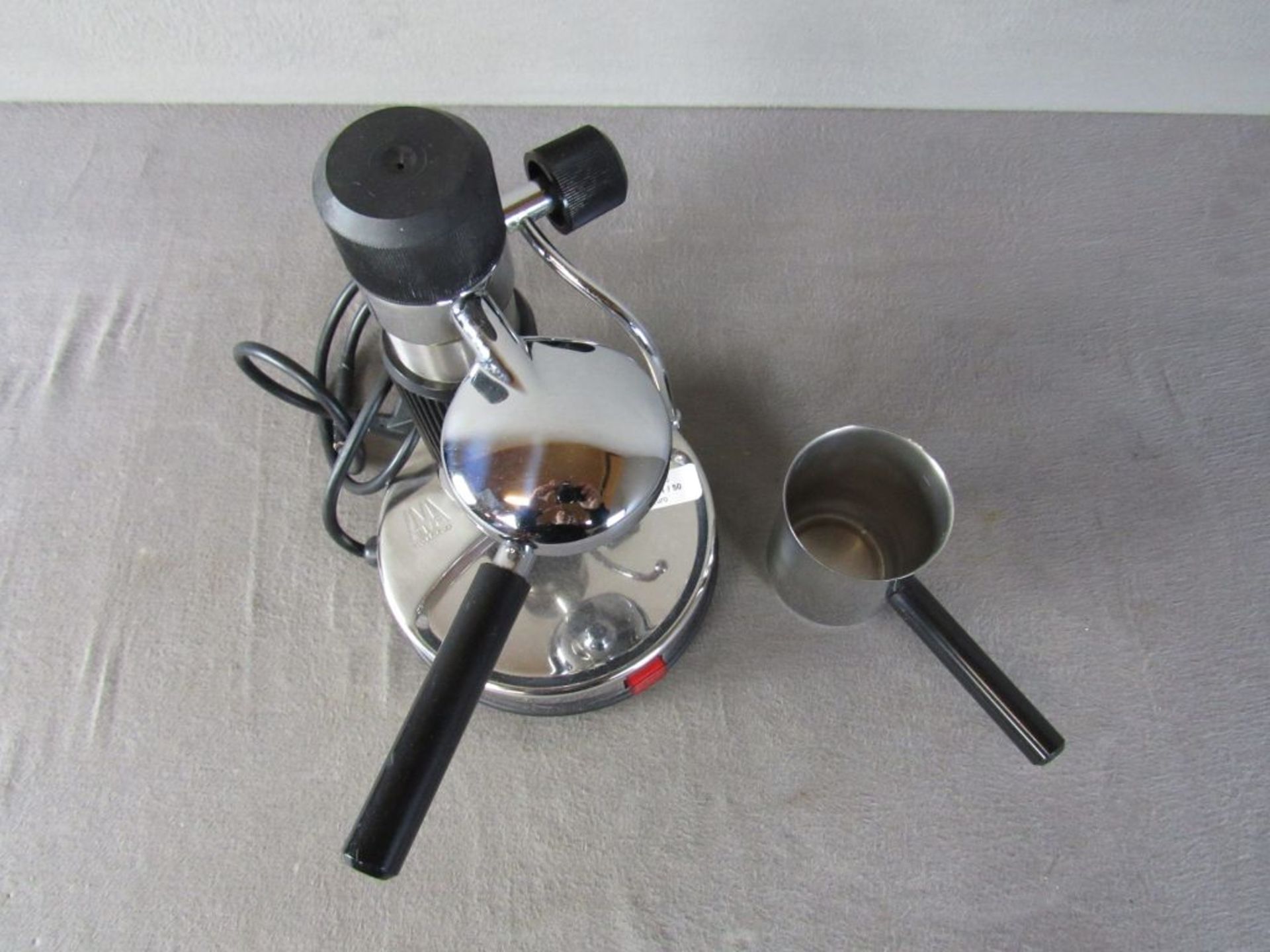 Espresso Maschine Ama Milano verchromter Stahl und schwarzer Kunststoff mit MilchkännchenHö - Image 3 of 4