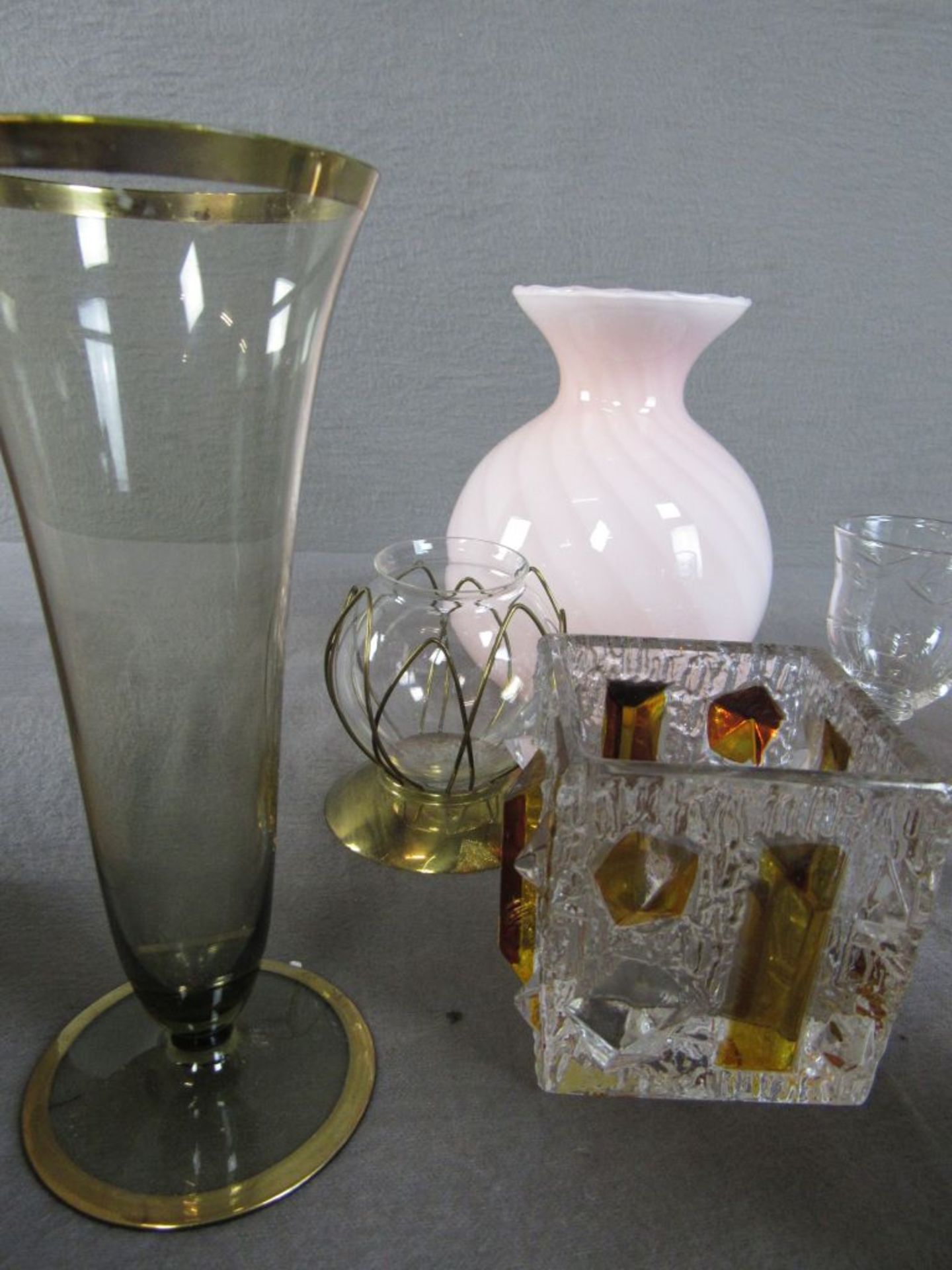 Interessantes Lot teilweise antikes Glas im Konvolut - Bild 3 aus 8