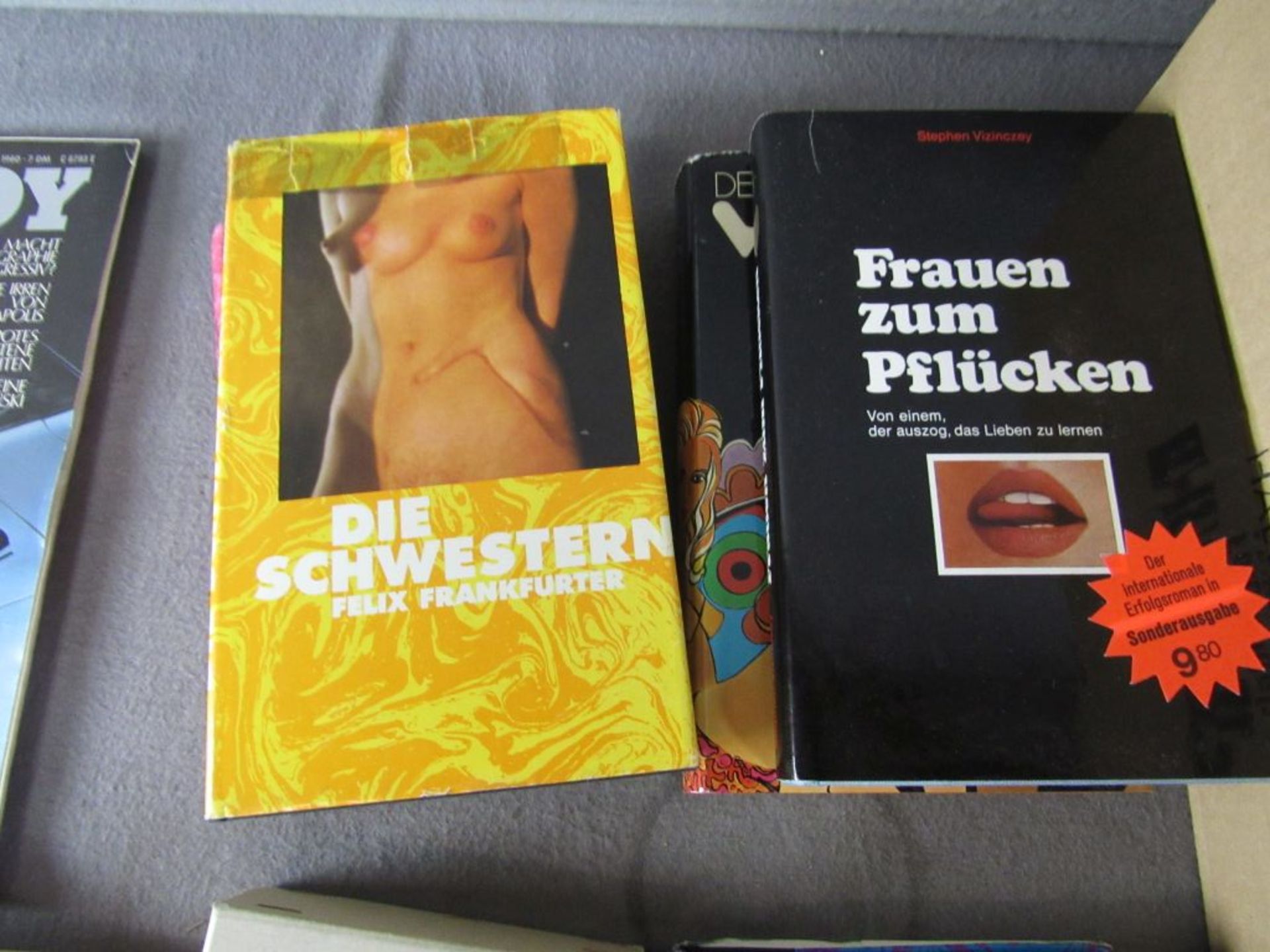 Großes Konvolut Erotika Bücher Playboy usw. - Bild 6 aus 6