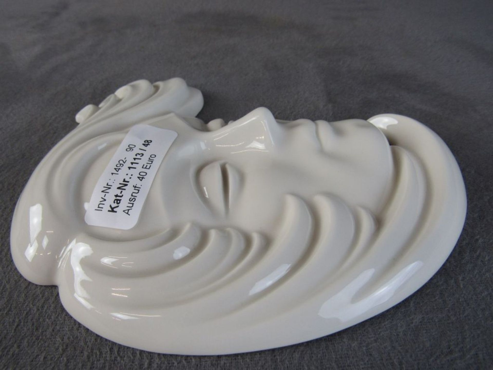 Wandmaske Porzellan weiblich 18x16cm - Bild 4 aus 4