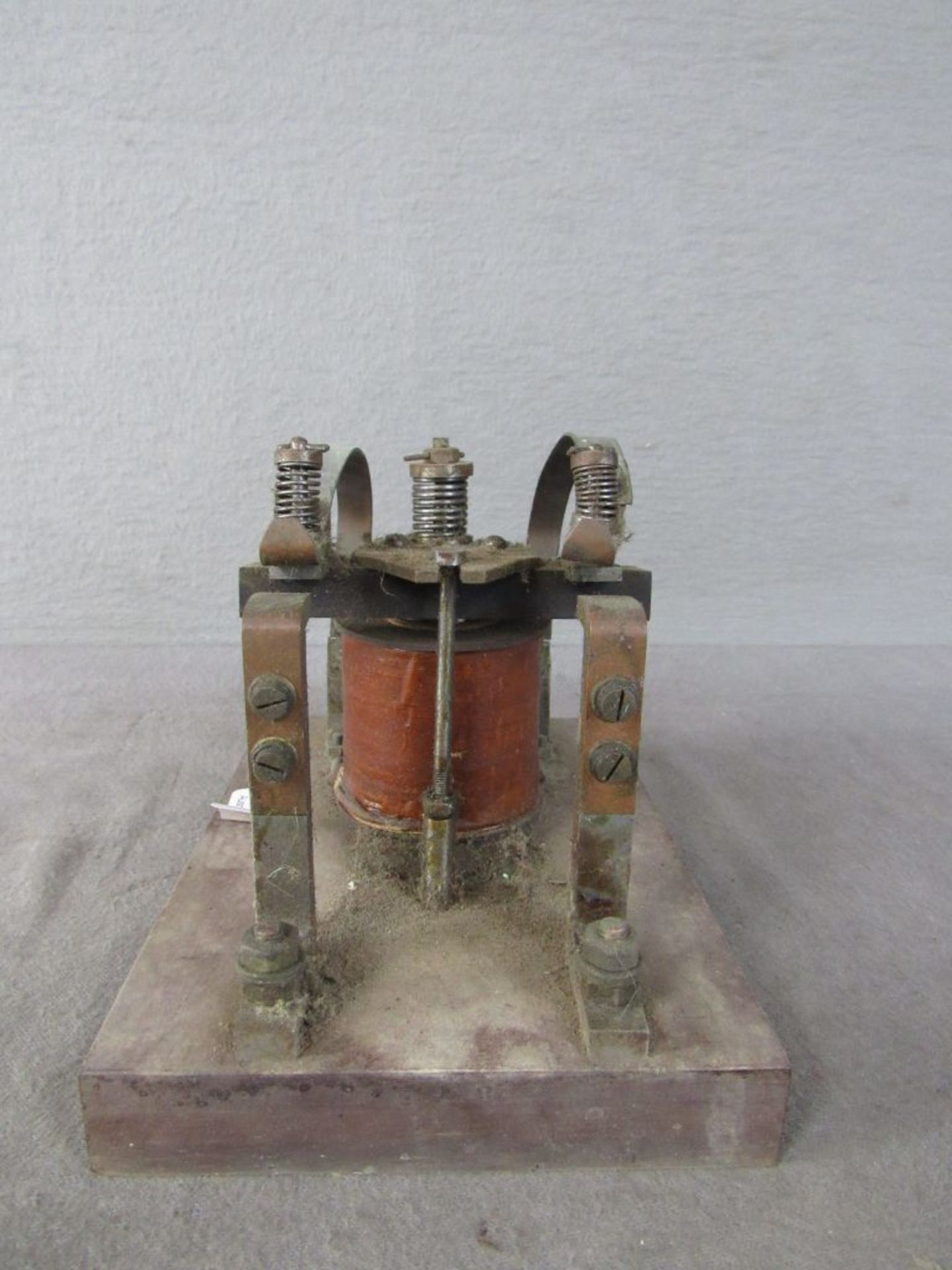 Antikes elektrisches Gerät Spule auf Ständer 20cm x 14 cm - Image 4 of 5