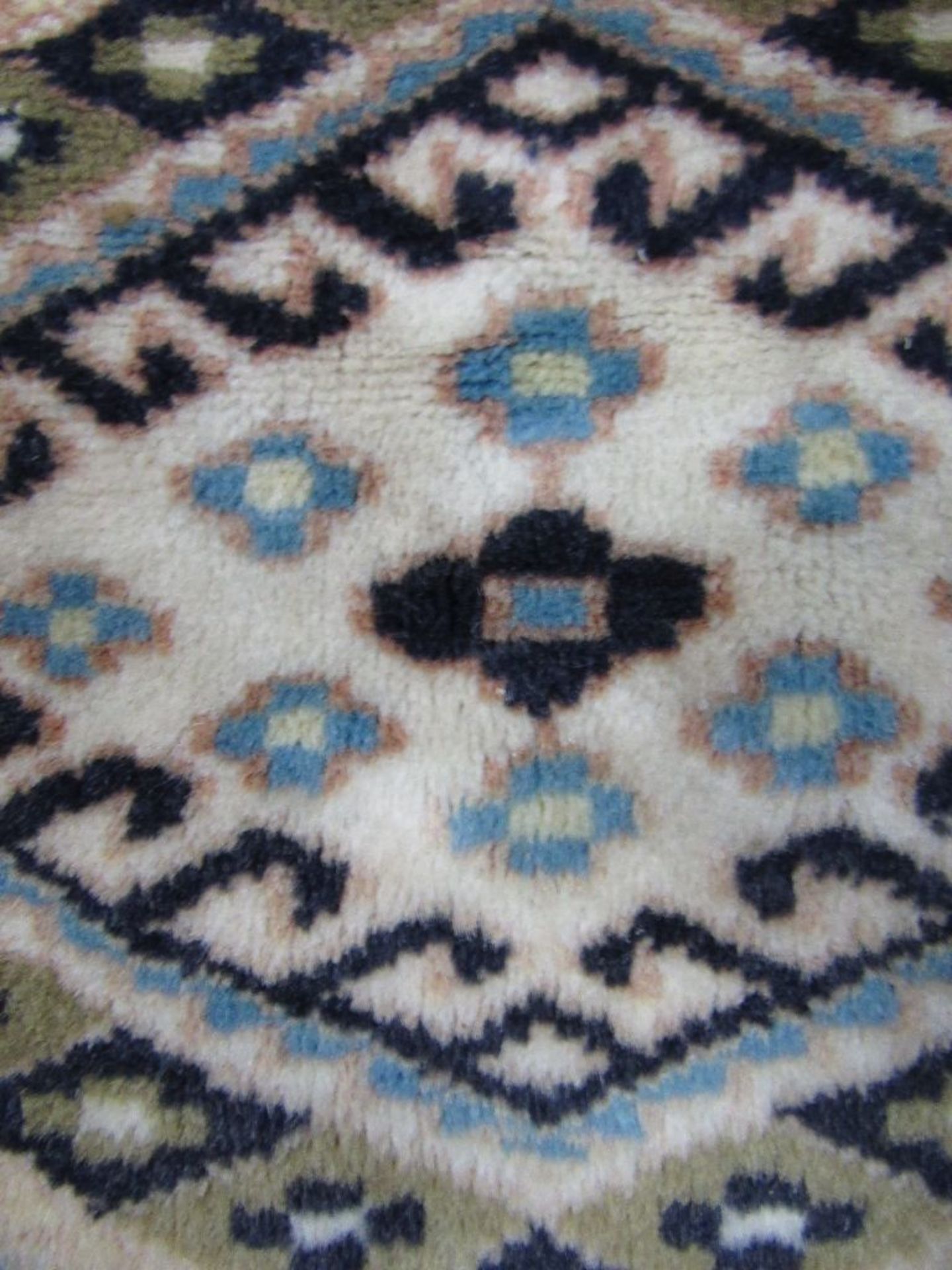 Antiker handgeknüpfter Orientteppich blaugrundig fein geknüpft Seidenanteilig 150x95cm - Image 5 of 6