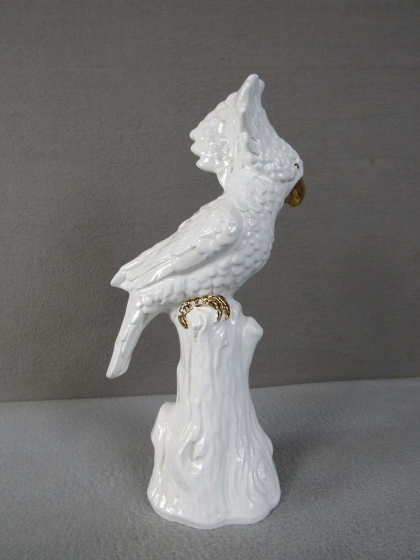 Porzellanfigur Kakadu auf Ast 37,5cm hoch - Image 4 of 6