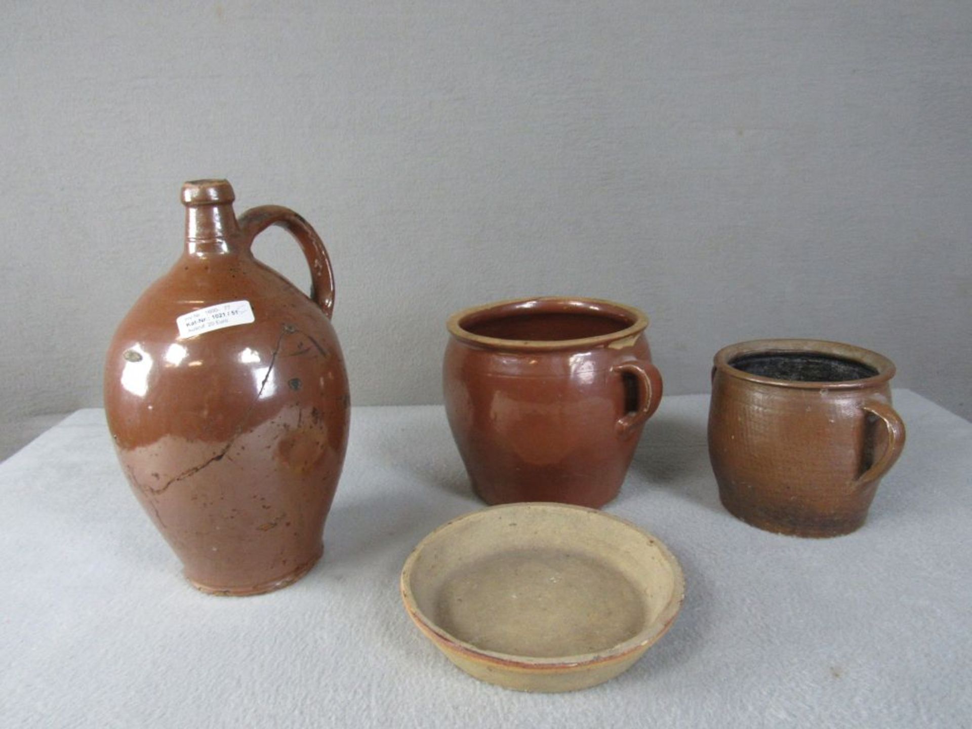 Vier Teile antike Keramik unter anderem Henkelkrug um 1800 von 4-34cm