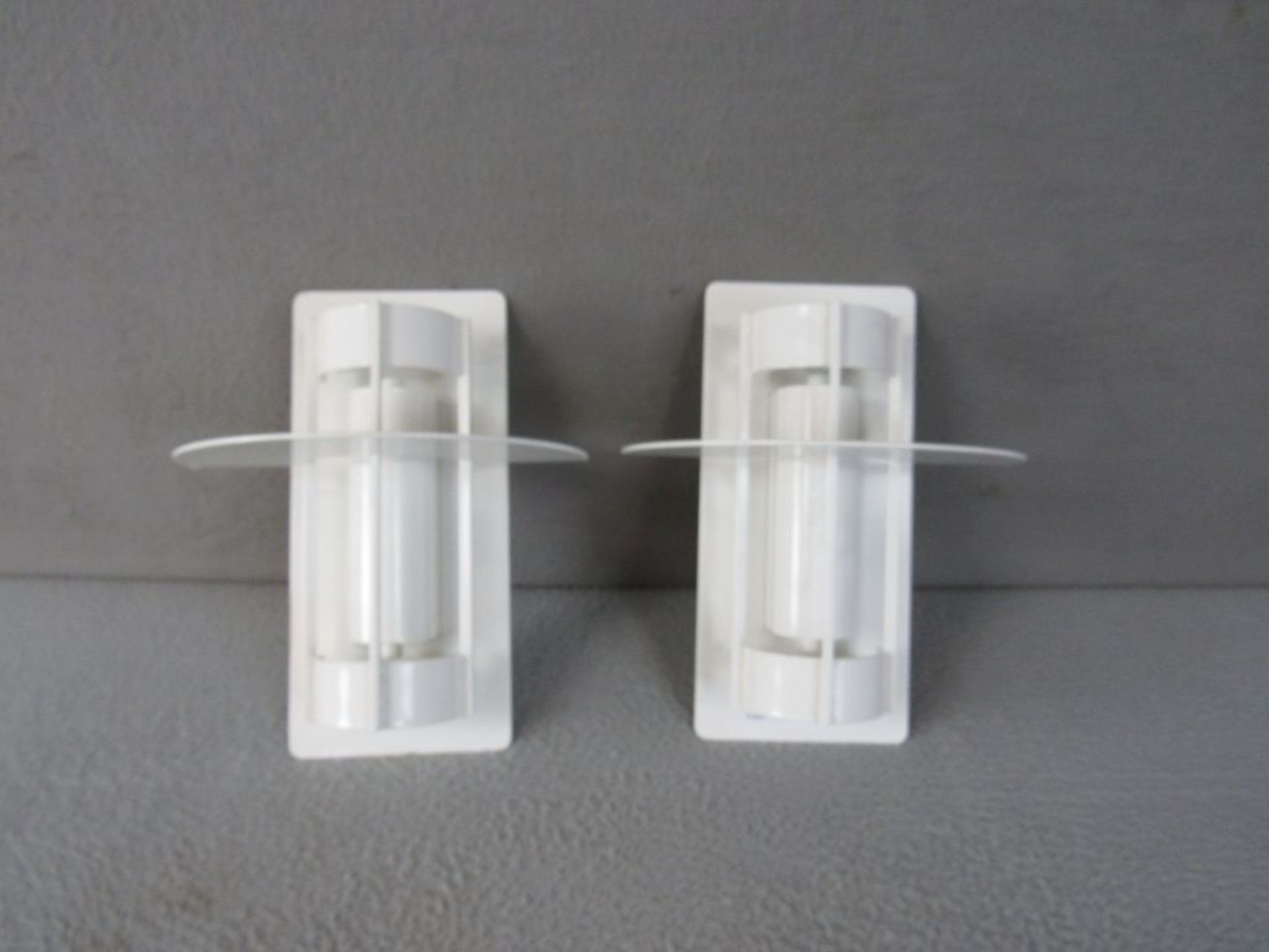 Zwei Louis Poulsen Wandlampen weiß Modell Saturn Danish Design Höhe:26,5cm schöner Zustand