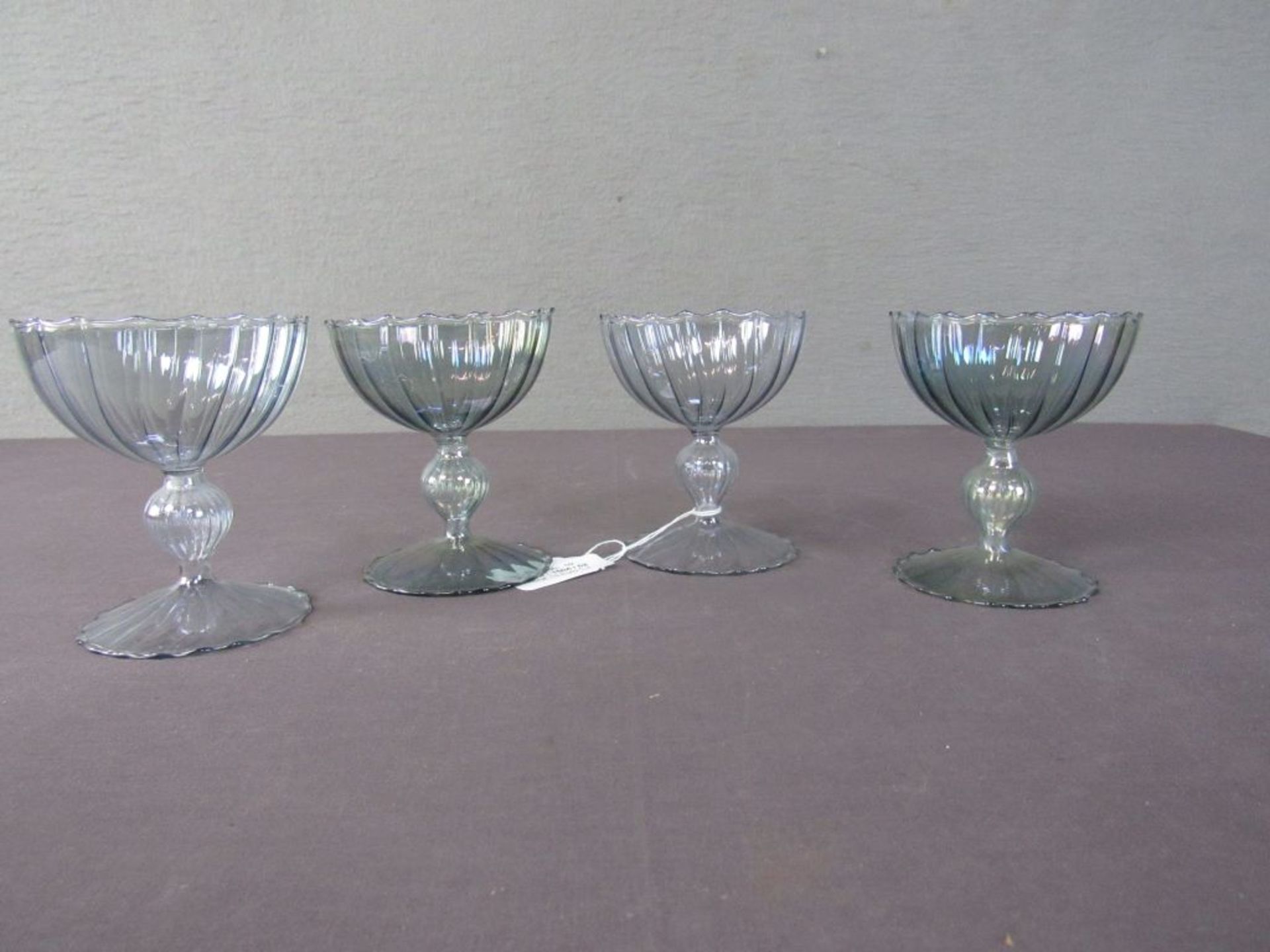 Vier antike Leichtglasgläser 11,5cm - Image 5 of 6