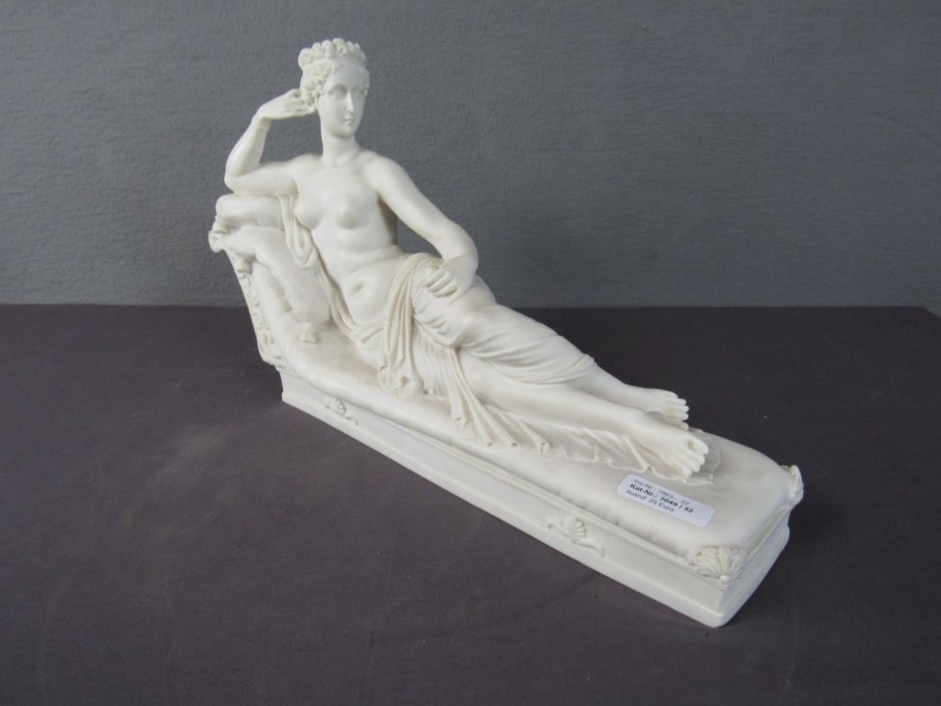 Skulptur wohl Alabaster liegende Dame - Image 4 of 8