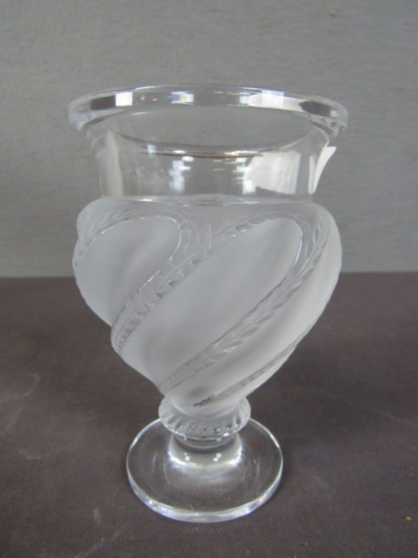 Lalique Vase Ermenoville Manufaktur