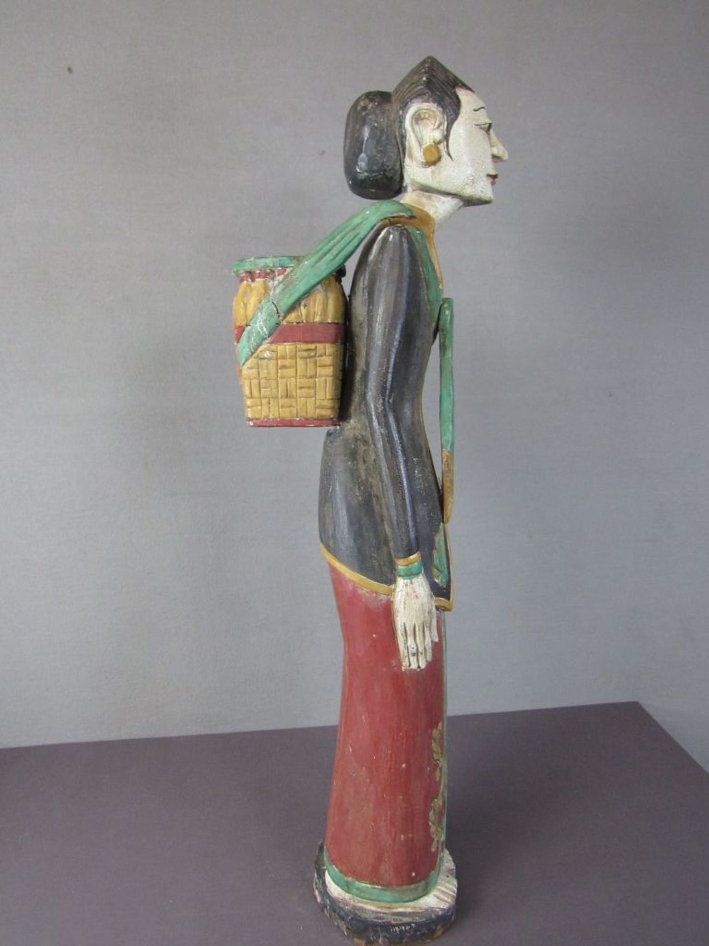 Handgeschnitzte asiatische Skulptur - Image 5 of 6