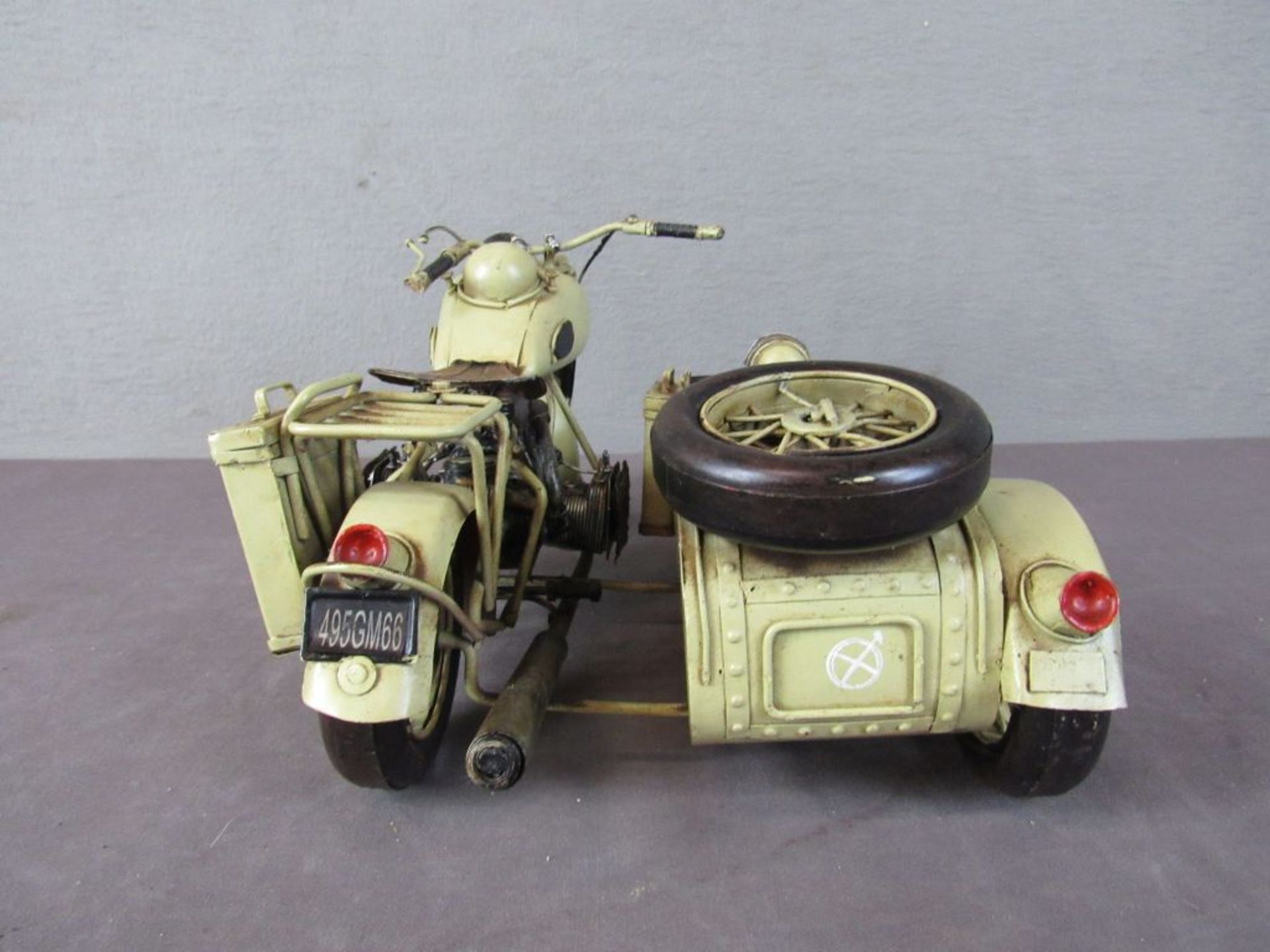 Modell Blech Motorrad mit Beiwagen - Bild 5 aus 7