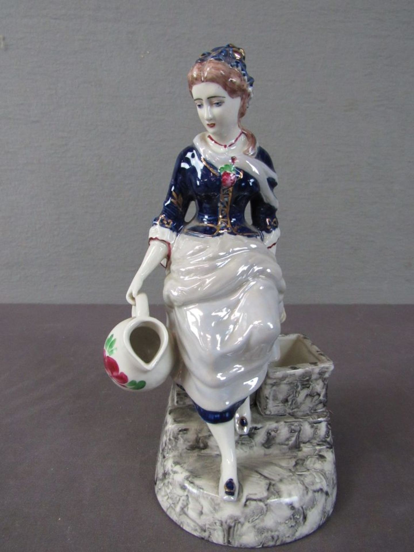 Porzellanfigur gemarkt 23cm