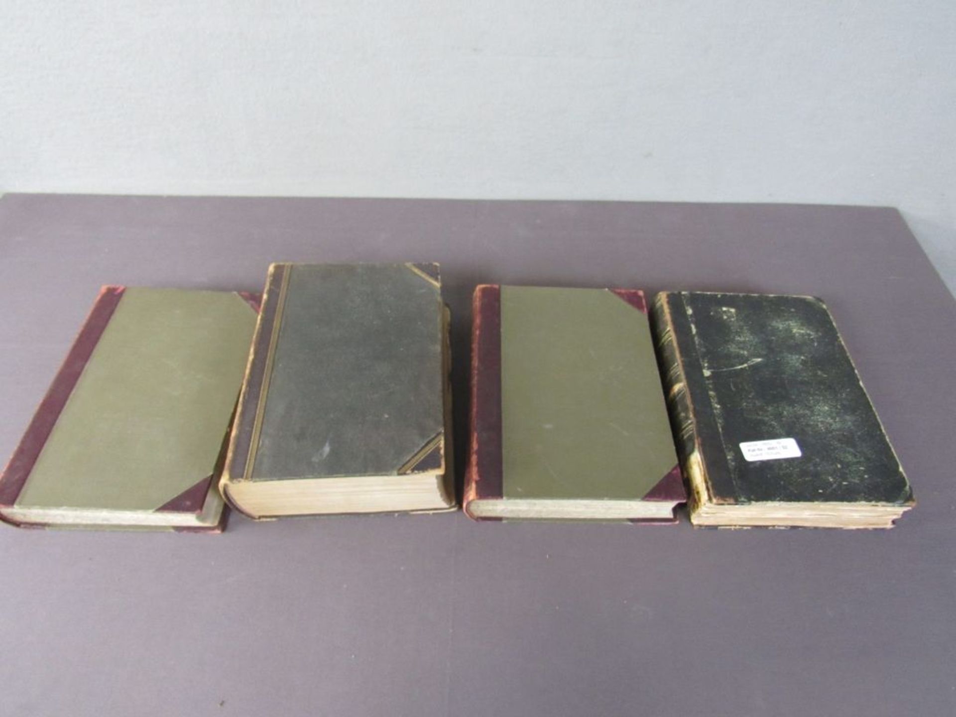Konvolut vier antike Bücher unter