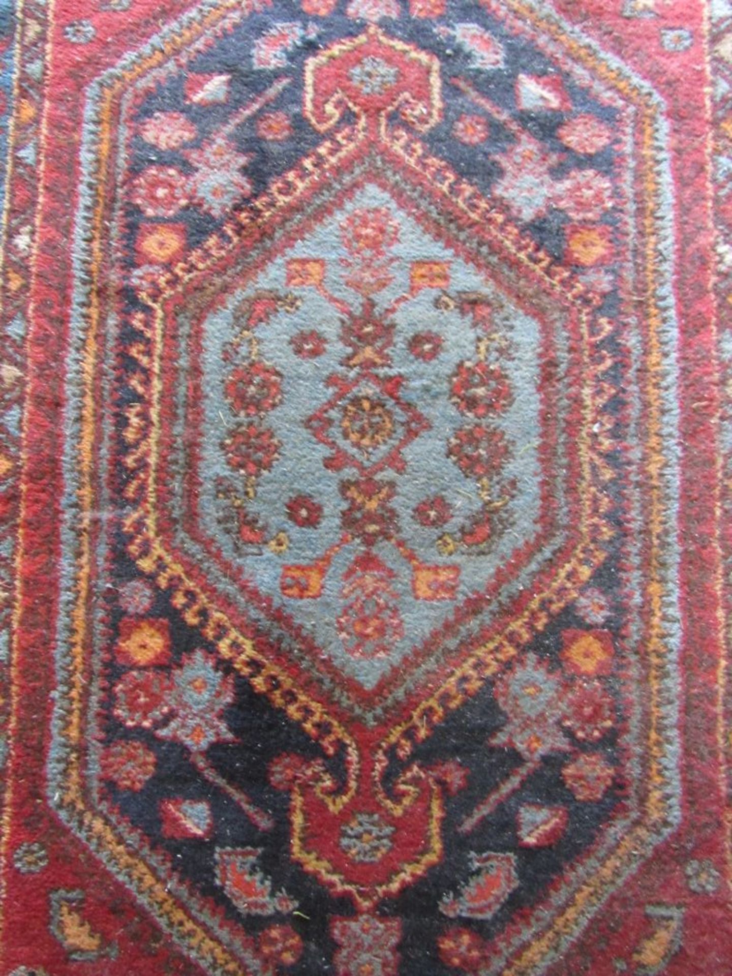 Orientteppich rotgrundig handgeknüpft - Bild 2 aus 6