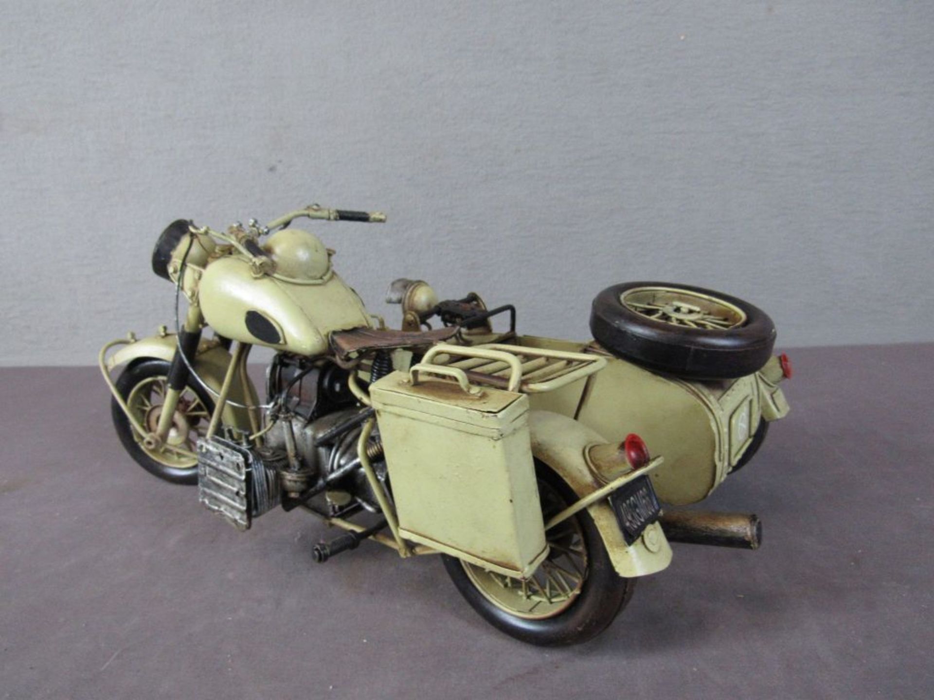 Modell Blech Motorrad mit Beiwagen - Bild 6 aus 7