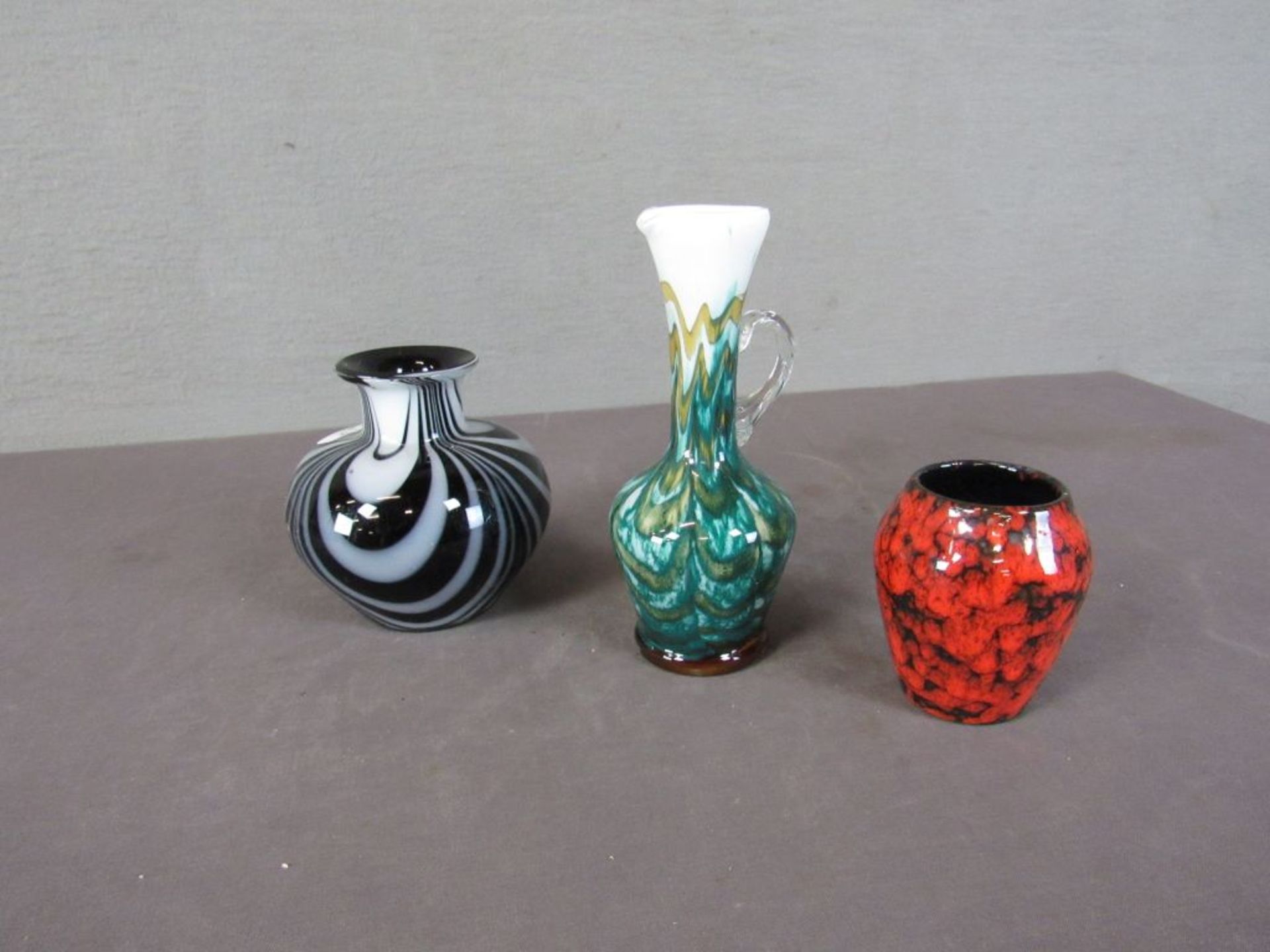 Konvolut drei Vasen Glas und Keramik - Image 6 of 6