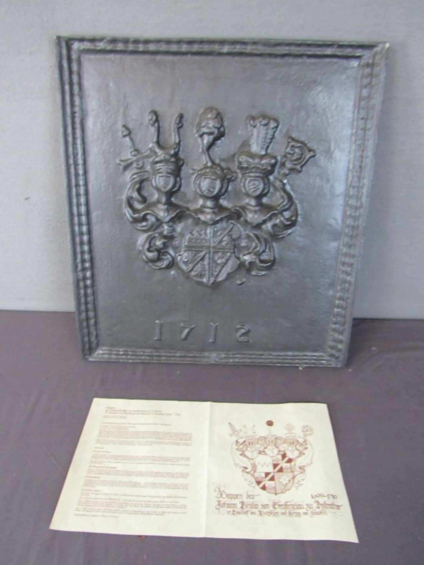 Gußeiserne Wappenplatte mit Zertifikat