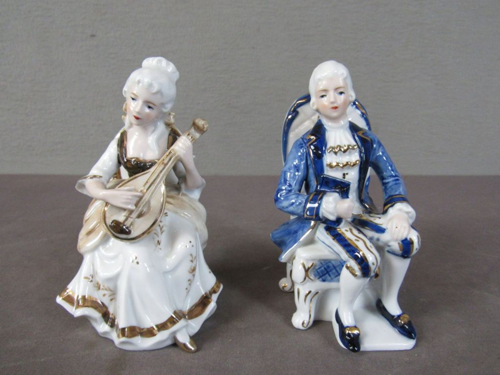 Zwei Skulpturen Porzellan