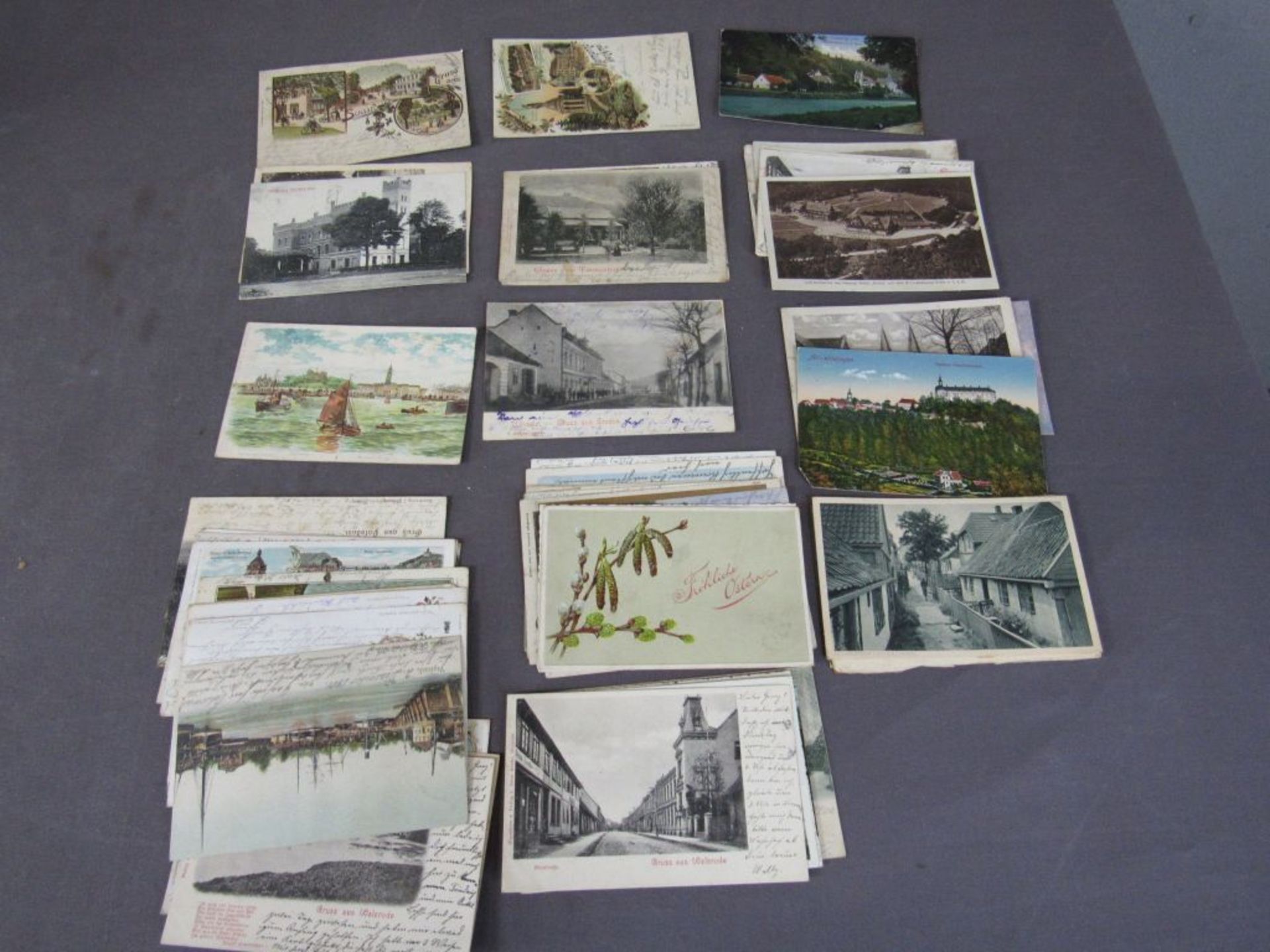 Konvolut von 50 Postkarten um 1900