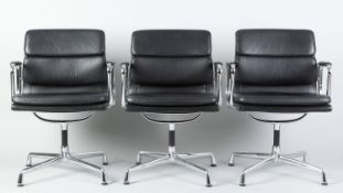 Satz von 3 Armlehnstühlen Eames Lobby Chair EA 208Verchromtes Aluminiumgestell, vierstrahlig