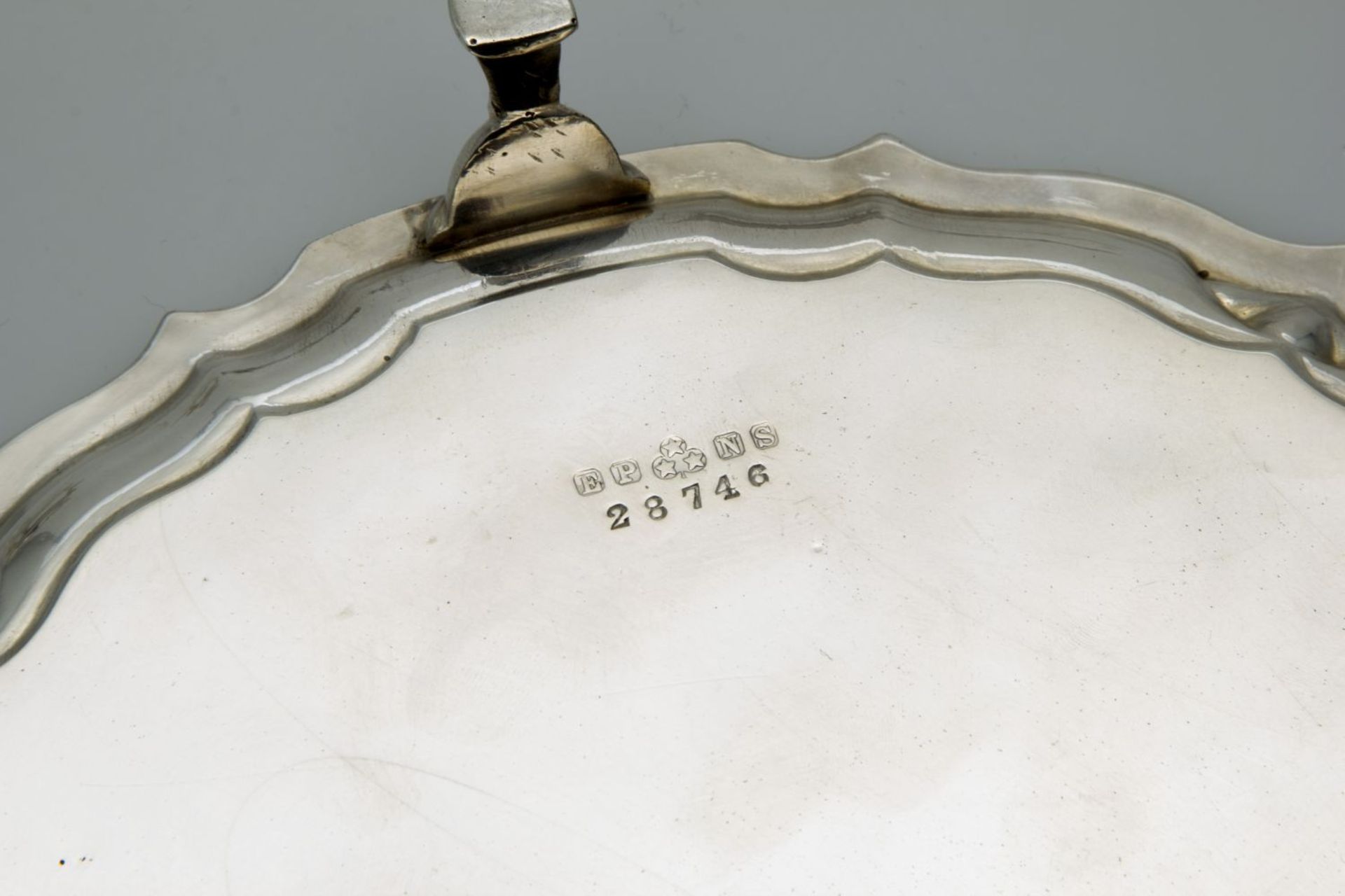 Teesieb und Gewürzschale mit kleiner ZangeSterlingsilber, Silber 925 und 13-lötig. Teesieb - Bild 2 aus 2