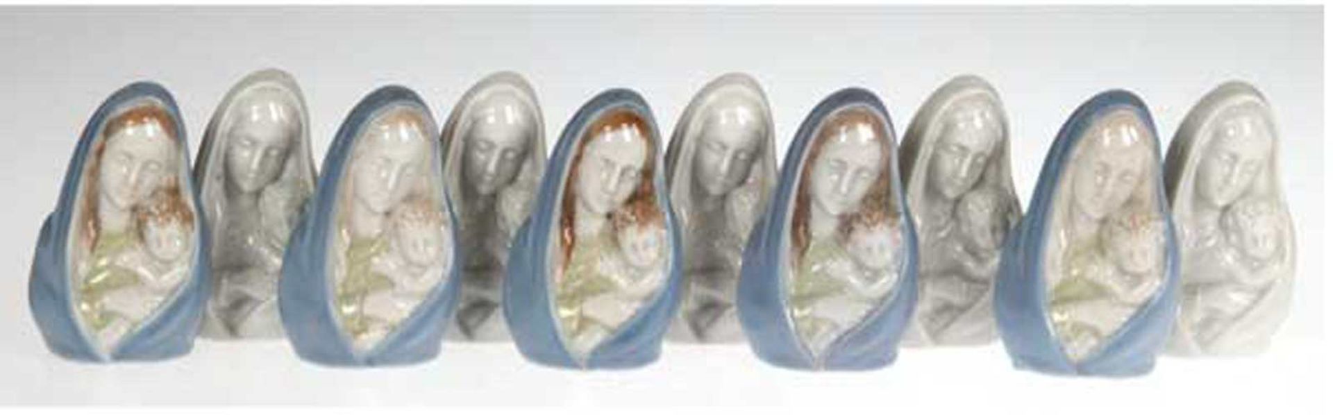 10 Figuren "Madonna mit Kind", Metzler & Ortloff, Porzellan, davon 5 weiß glasiert und 5poly