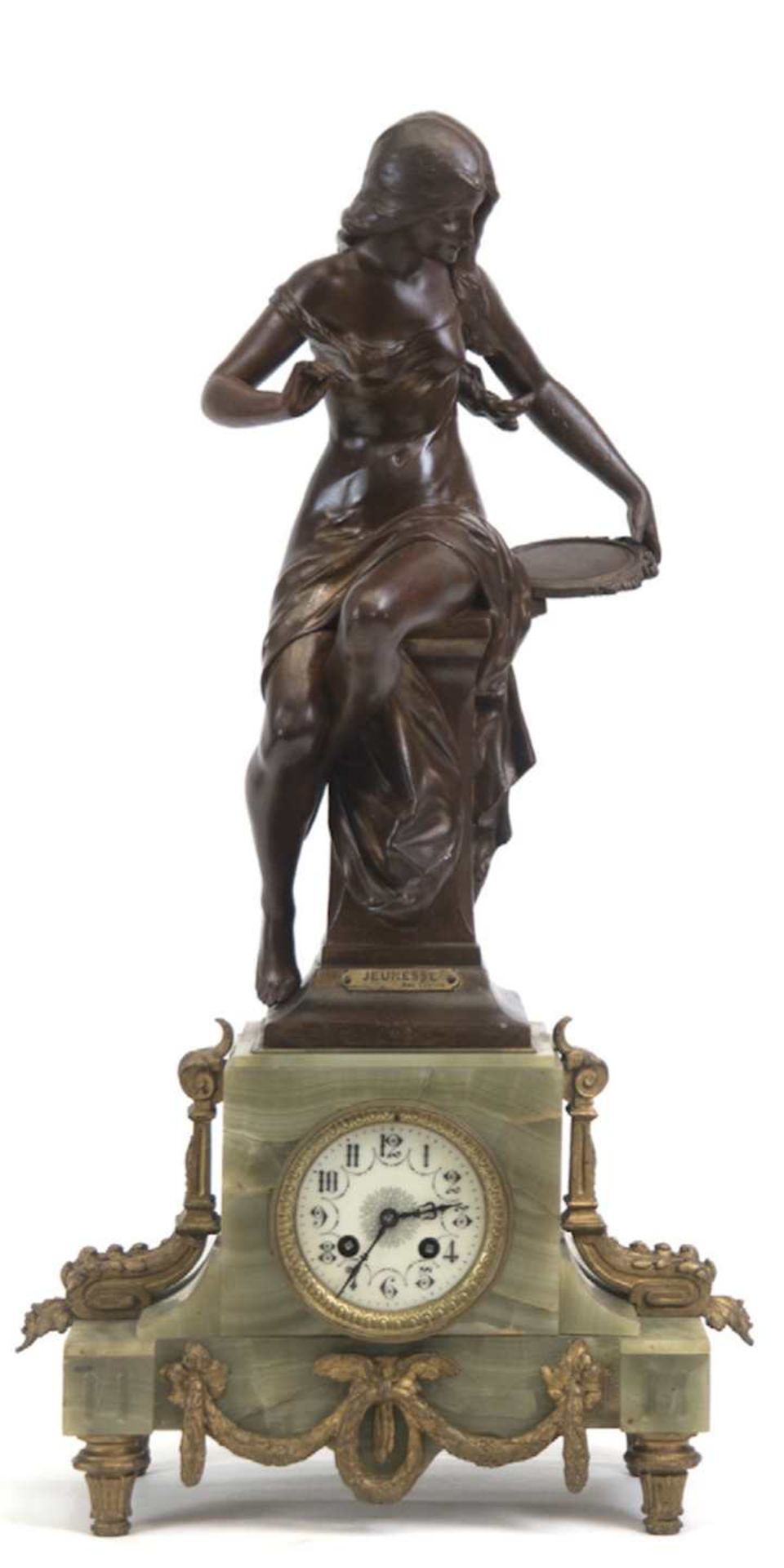 Figuren-Pendule, Frankreich 19. Jh., grüner Onyxmarmor mit bronziertenMetallgußverzierungen