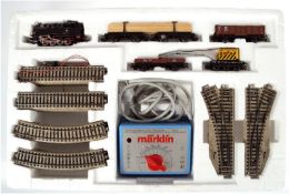 Modell-Eisenbahn, Märklin, Delta 2963, Spur H0, dabei Tenderlok BR 81, 4 Güterwagen, 26Meta