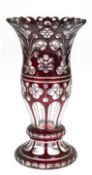 Vase, Ende 19. Jh., Kristall, roter Überfang mit Florallschliff, H. 26 cm