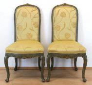2 Salonstühle, um 1860, grün gefaßt, gepolsterter Sitz und Rückenlehne, gelberDamastbezug