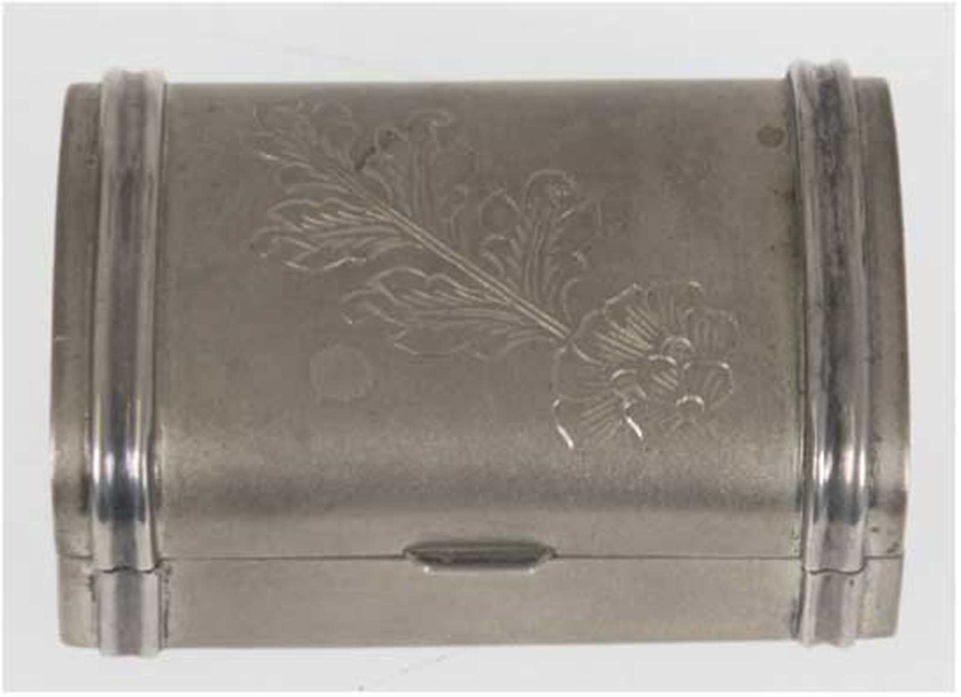 Dose, 925er Silber, punziert, ca. 112 g, Deckel floral ziseliert, 3x8x5,5 cm