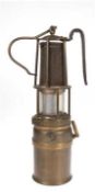 Grubenlampe, Anfang 20. Jh., Friemann & Wolf G.m.b.H. Zwickau /Sa., Patent gesetzl.geschützt