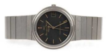 Armbanduhr "IWC Porsche Design", Titan, Quarzwerk, Datumsanzeige, Zentralsekunde, funktionstüchtig,