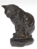 Figur "Sitzende Katze", Bronze, braun patiniert, sign. "Barye", H. 9 cm