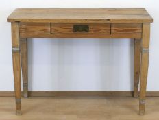 Jugendstil-Tisch, Kiefer, 1 Schubkasten in der Zarge, Gebrauchspuren, 75x103x45 cm