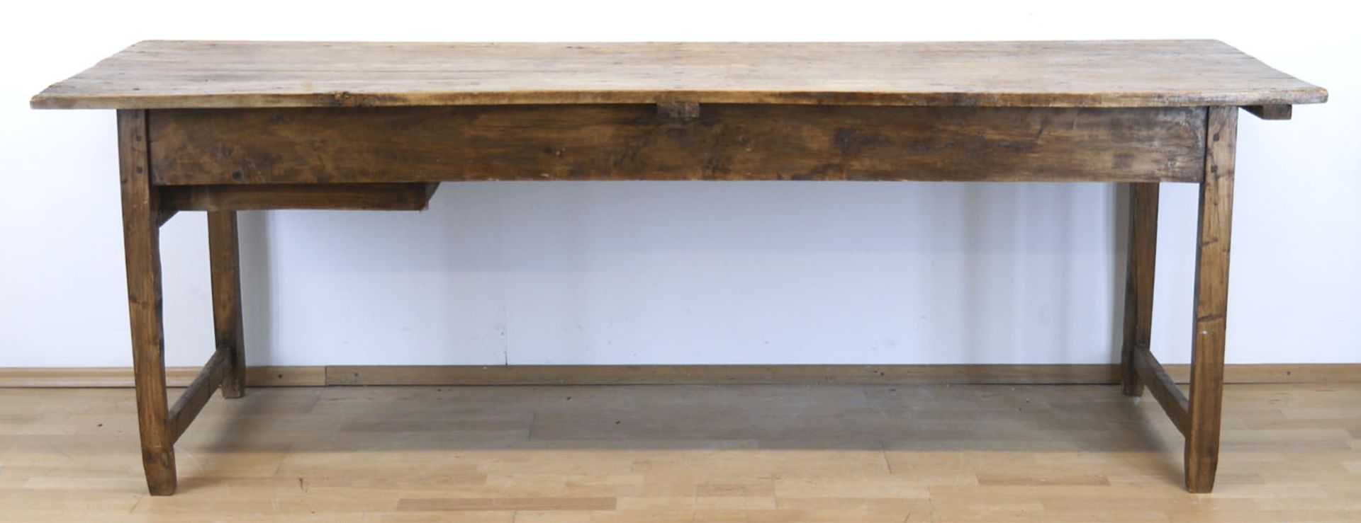 Landhaustisch, Frankreich um 1800, Obstholz, seitlich 1 Schubkasten, Gebrauchspuren, 77x233x7